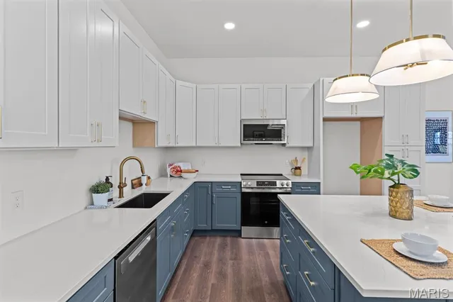 $335,000 | 4258 Swan Avenue, St. Louis, MO 63110