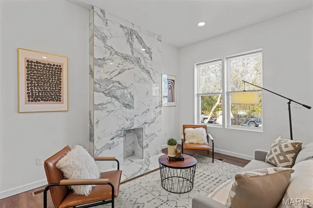 $335,000 | 4258 Swan Avenue, St. Louis, MO 63110