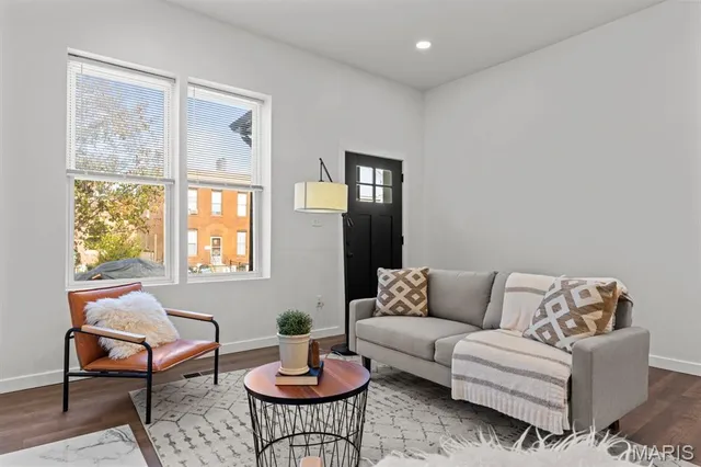 $335,000 | 4258 Swan Avenue, St. Louis, MO 63110