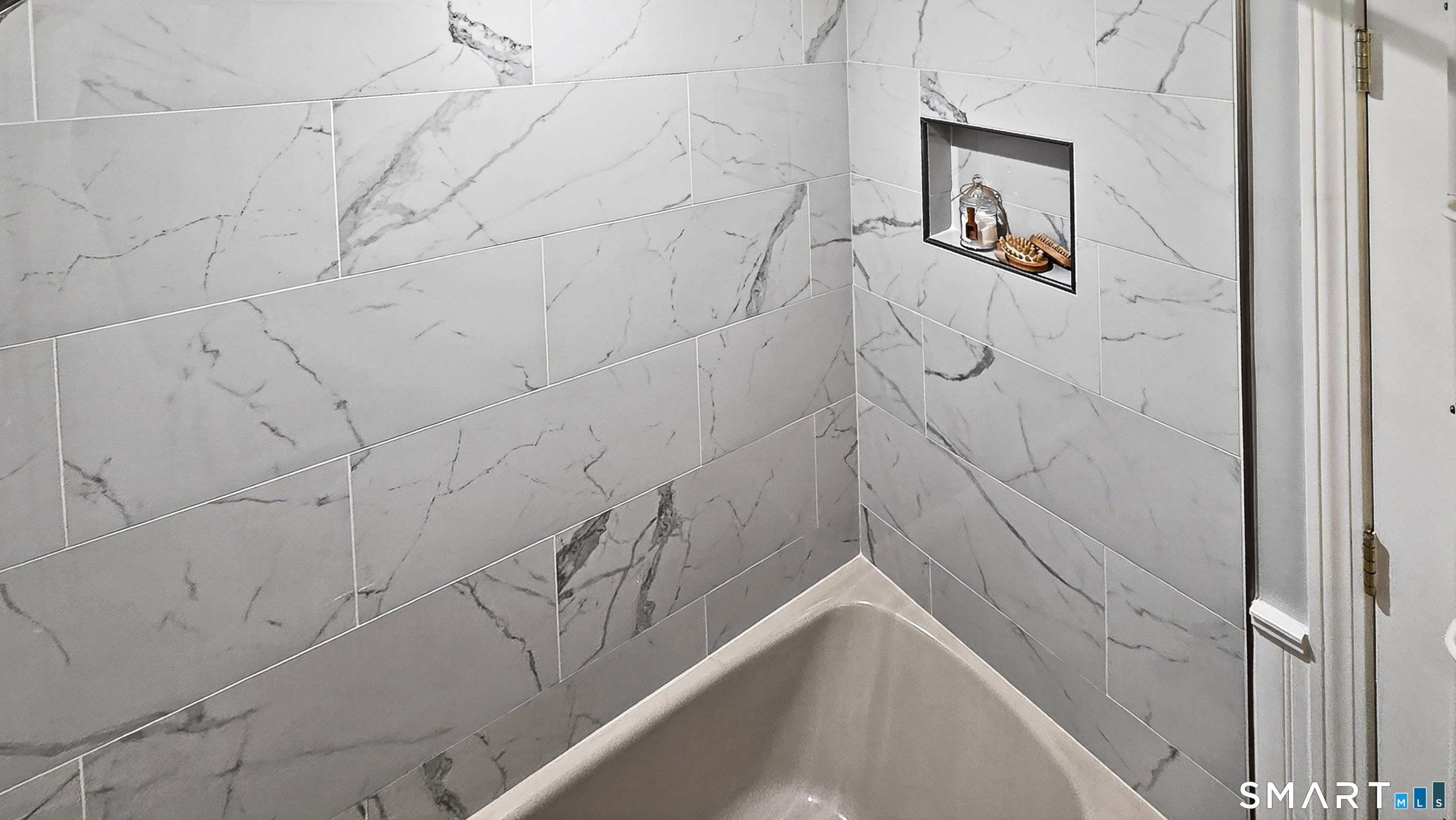 229 Bacon Pond Road, Unit 352 Woodbury, CT 06798 - Photo 10 of 40