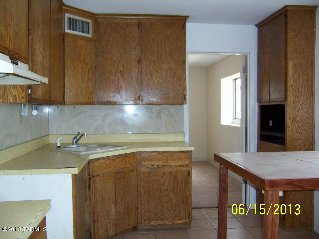 121 West King Road Tucson, AZ 85705 - Photo 9 of 20