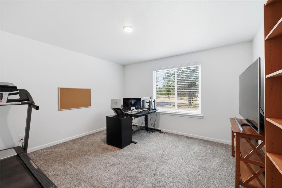 5717 East Oregon Road Elk, WA 99009 - Photo 17 of 50