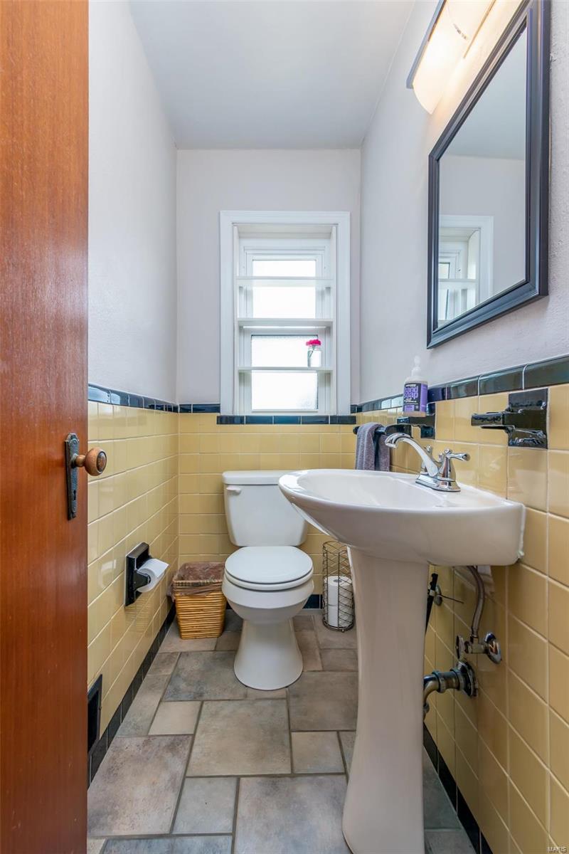 9925 Reavis Road Affton, MO 63123 - Photo 8 of 28 Gallery Image 8