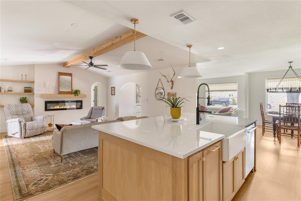 7322 Hunnicut Road Dallas, TX 75227 - Photo 7 of 25