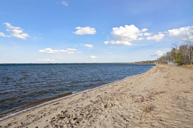 $2,175,000 | 12553 North Pelican Lane, Merrifield, MN 56465