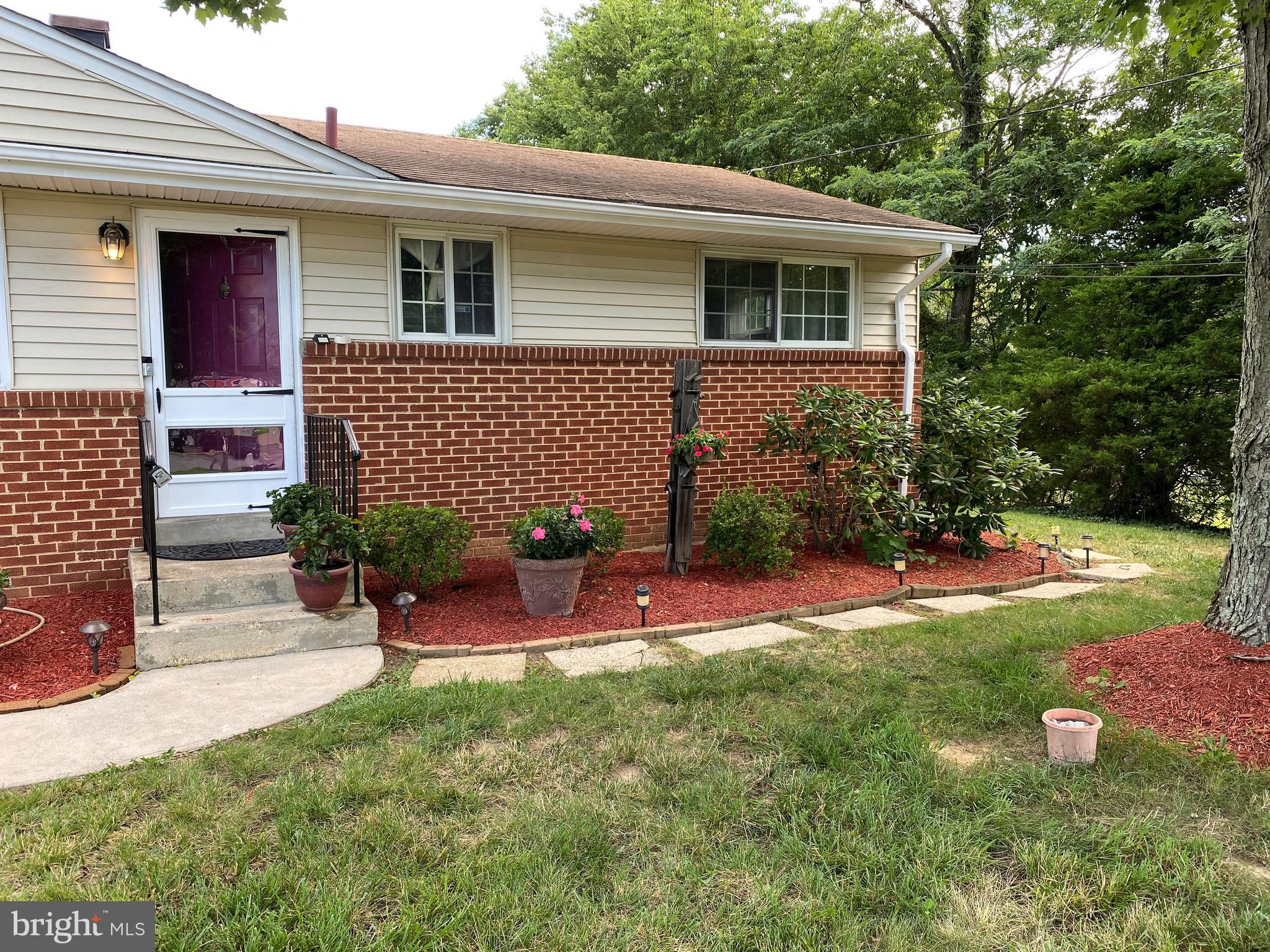 9815 Piscataway Road Clinton, MD 20735 - Photo 4 of 70 Gallery Image 4