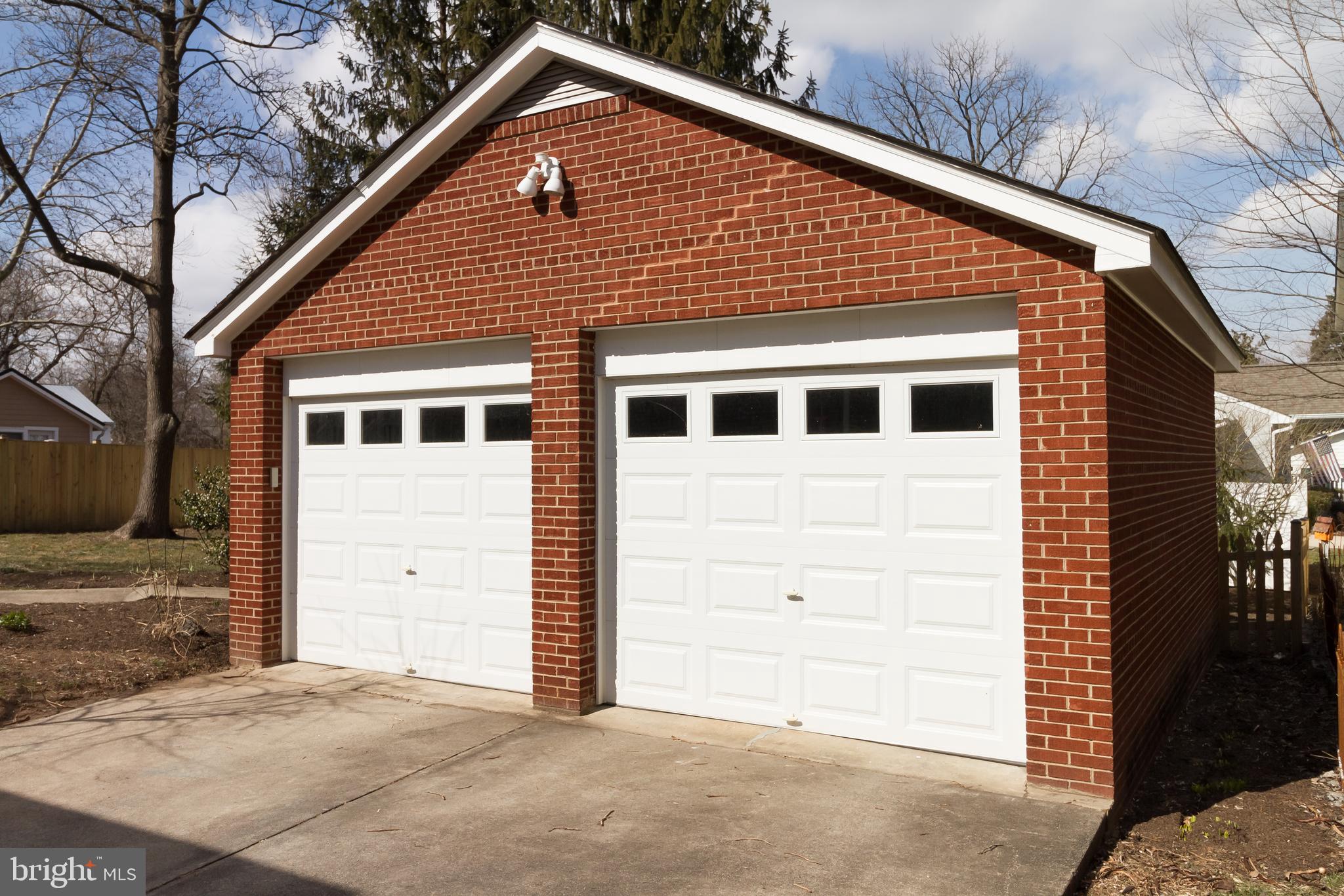 318 Edwards Ferry Road Northeast Leesburg, VA 20176 - Photo 5 of 43 Gallery Image 5