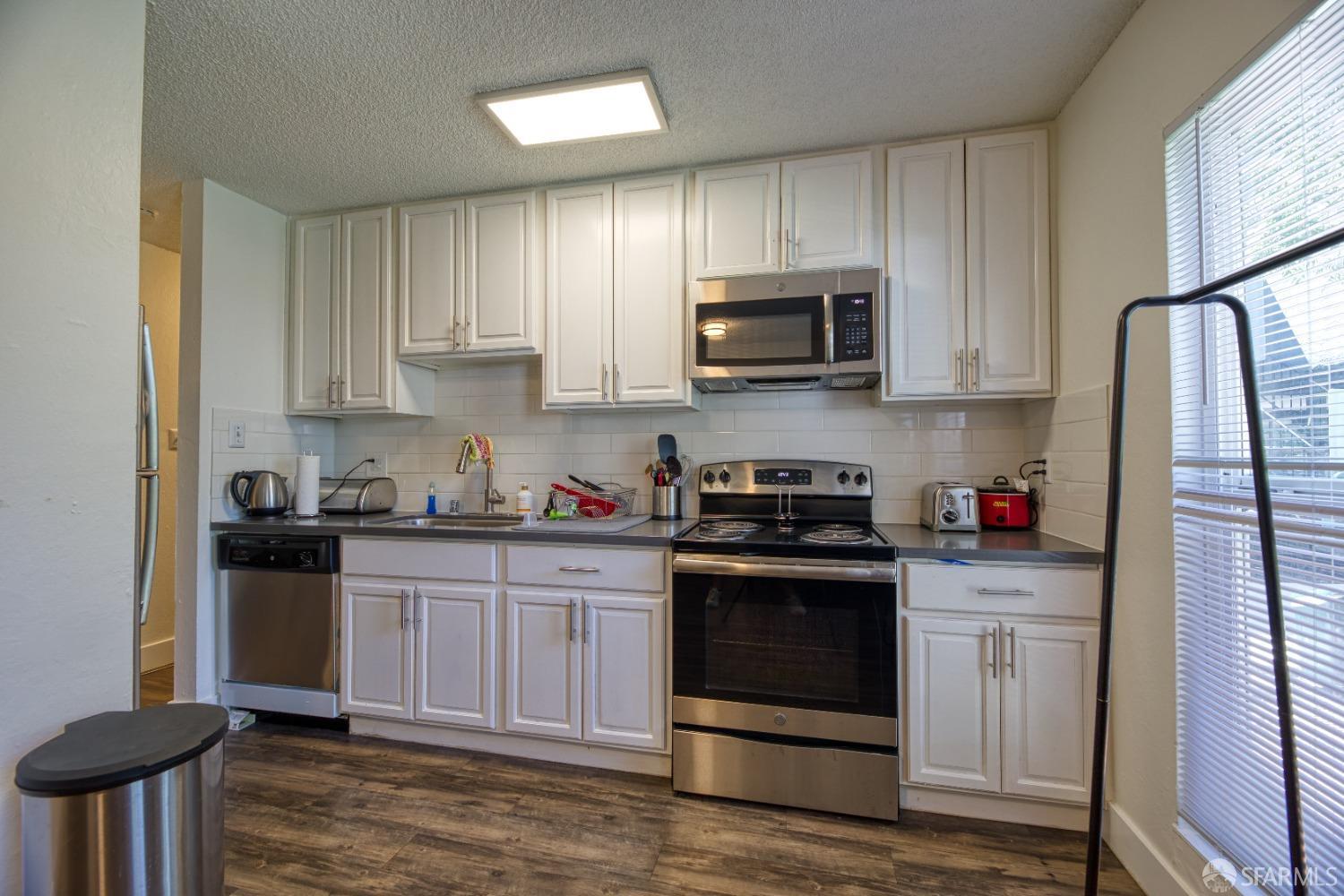 1621 Detroit Avenue Concord, CA 94520 - Photo 13 of 29