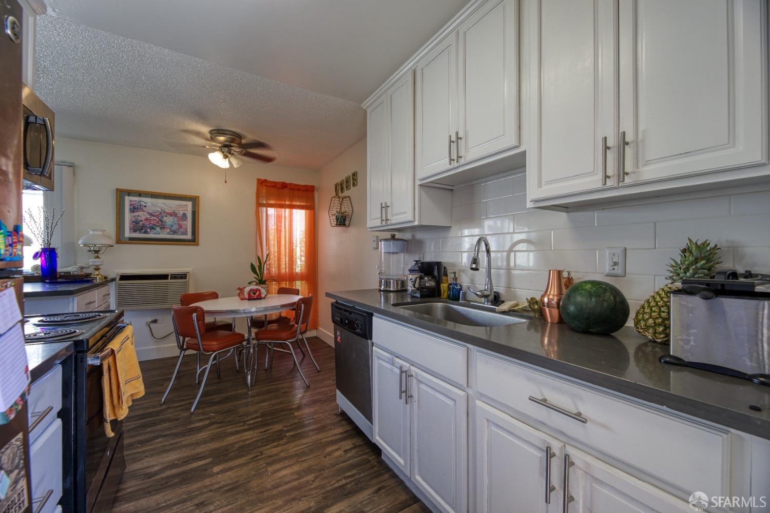 1621 Detroit Avenue Concord, CA 94520 - Photo 14 of 29