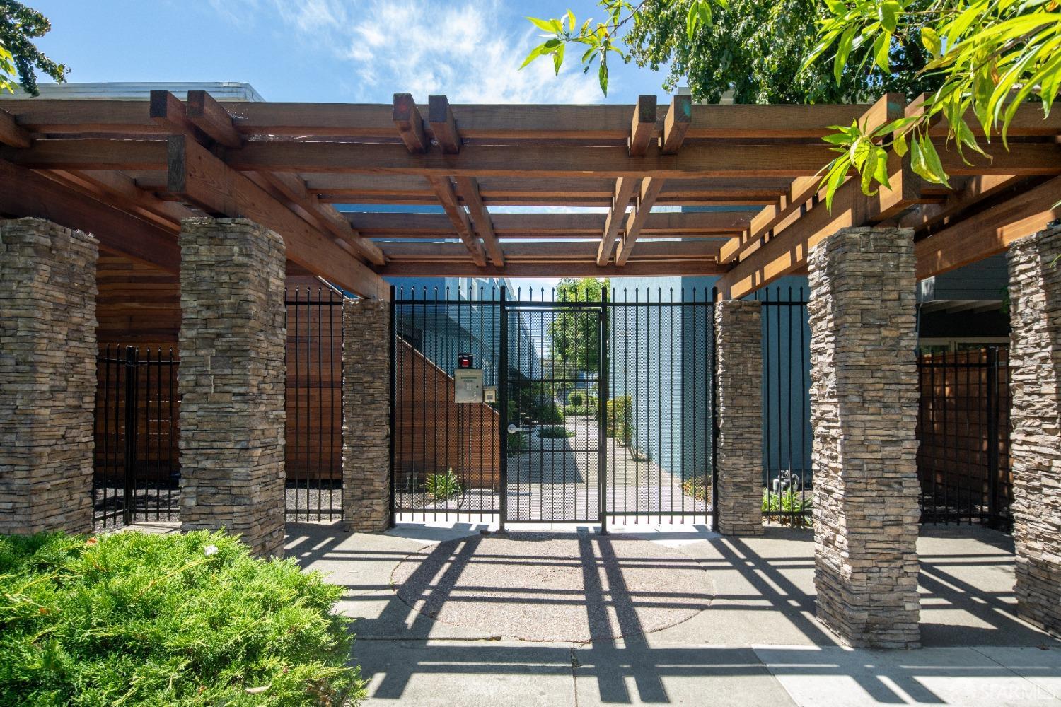 1621 Detroit Avenue Concord, CA 94520 - Photo 3 of 29