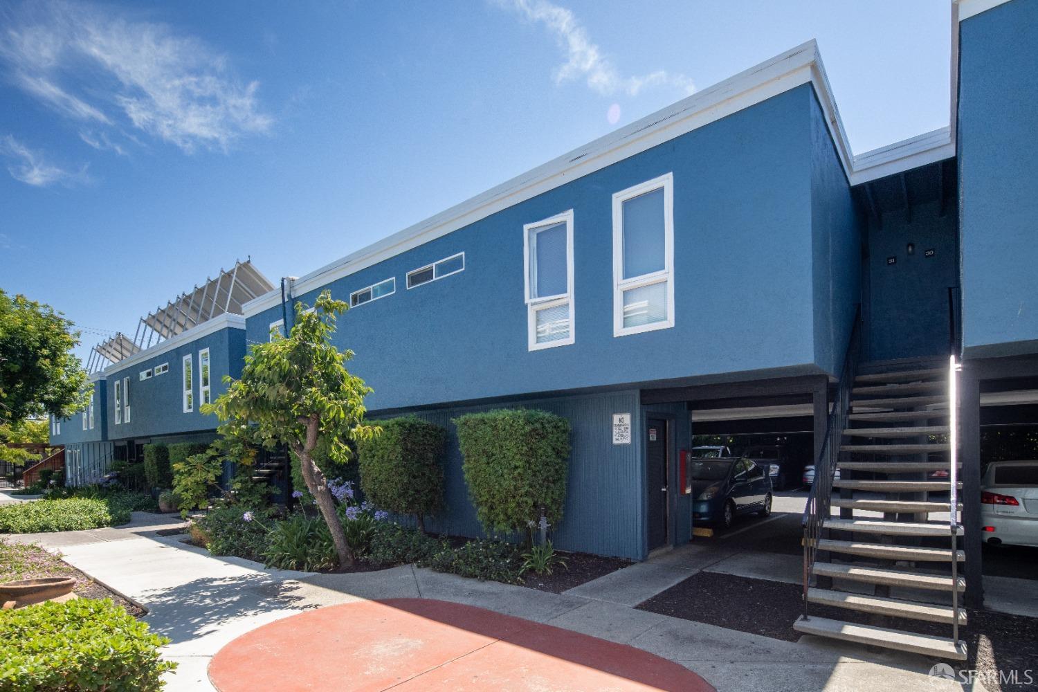 1621 Detroit Avenue Concord, CA 94520 - Photo 6 of 29