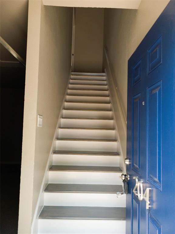 1501 Cedar Elm Drive, Unit 201 Euless, TX 76039 - Photo 5 of 23 a view of entryway