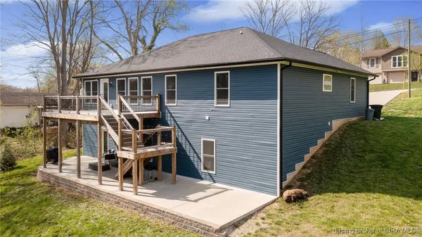 $385,000 | 865 Capitol Boulevard, Corydon, IN 47112