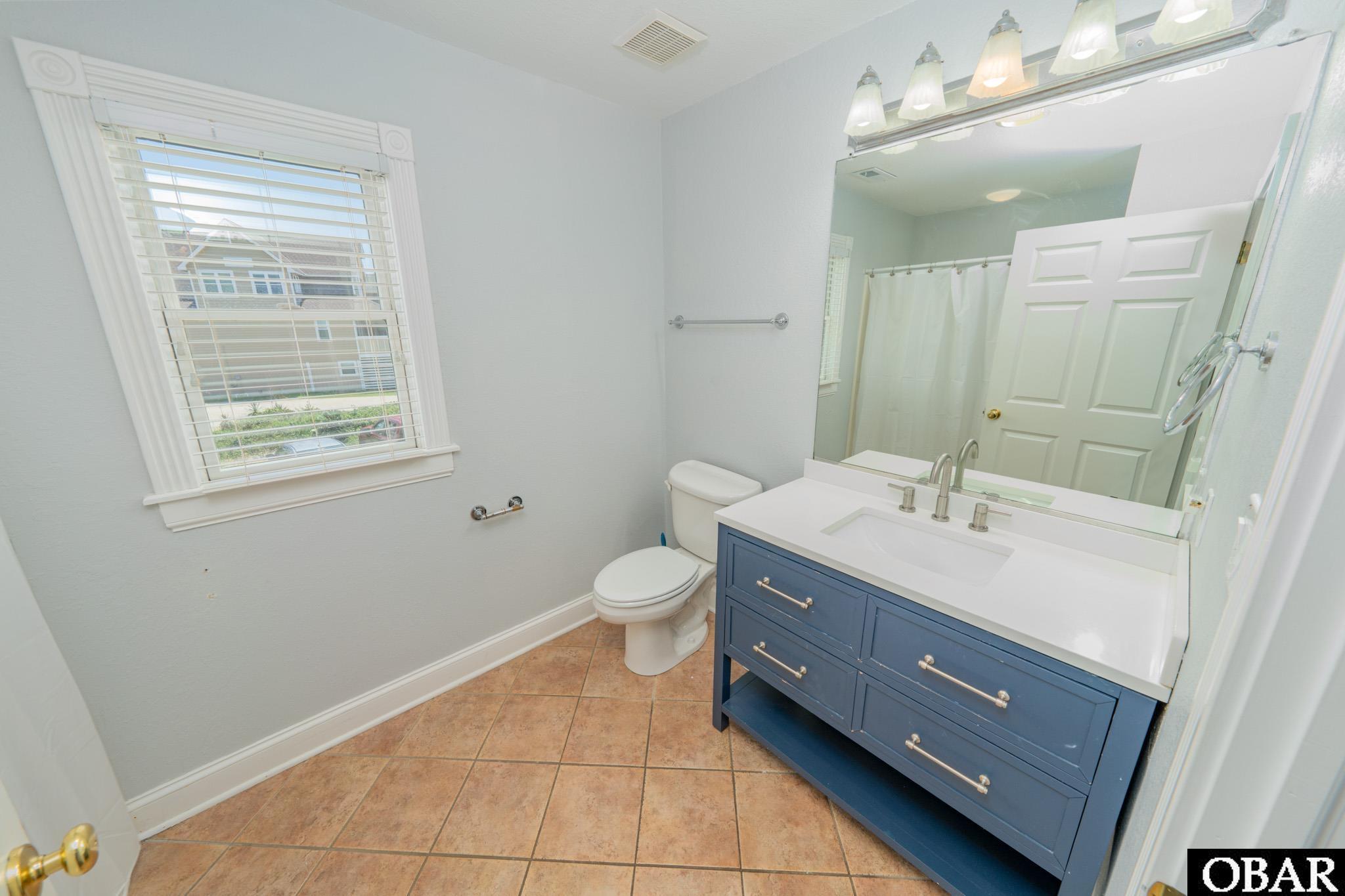 7245 South Old Oregon Inlet Road Nags Head, NC 27959 - Photo 23 of 50 2nd Level King En Suite Bath #2