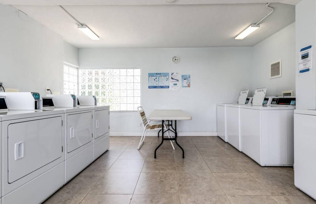 2508 Bay Drive, Unit 114 Pompano Beach, FL 33062 - Photo 11 of 12 Laundry