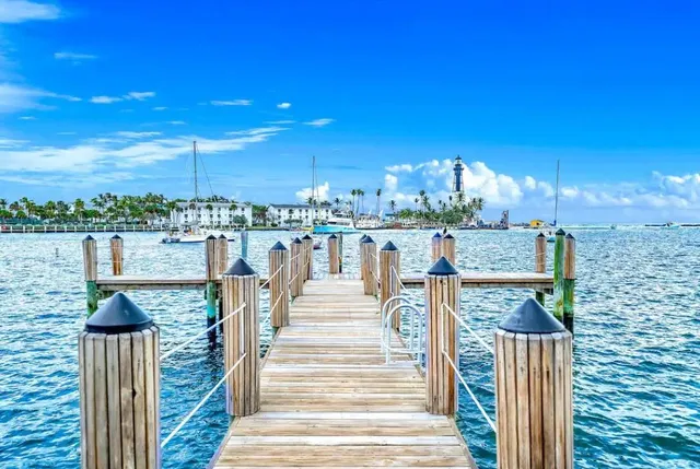 $2,100 | 2508 Bay Drive, Unit 114, Pompano Beach, FL 33062