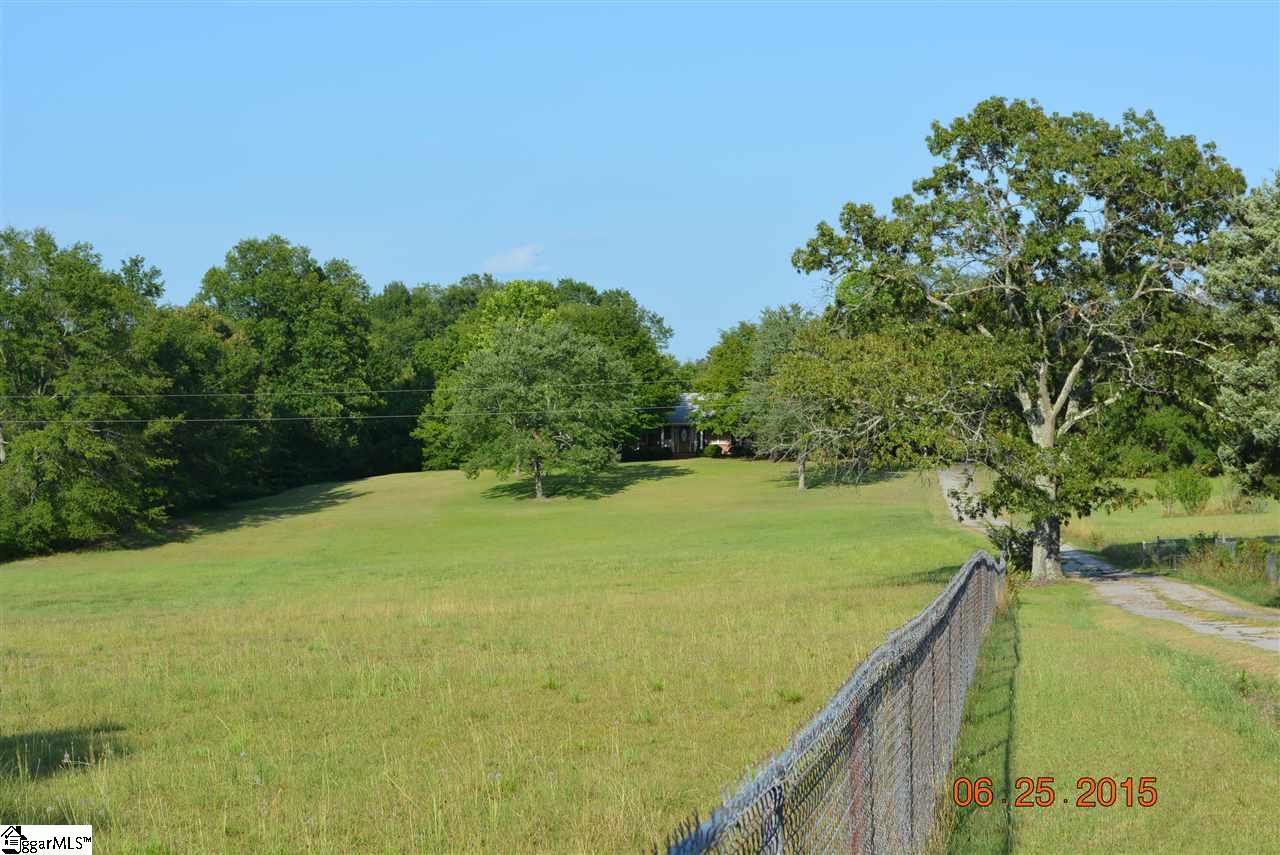 1710 Georgia Road Gray Court, SC 29645 - Photo 2 of 36