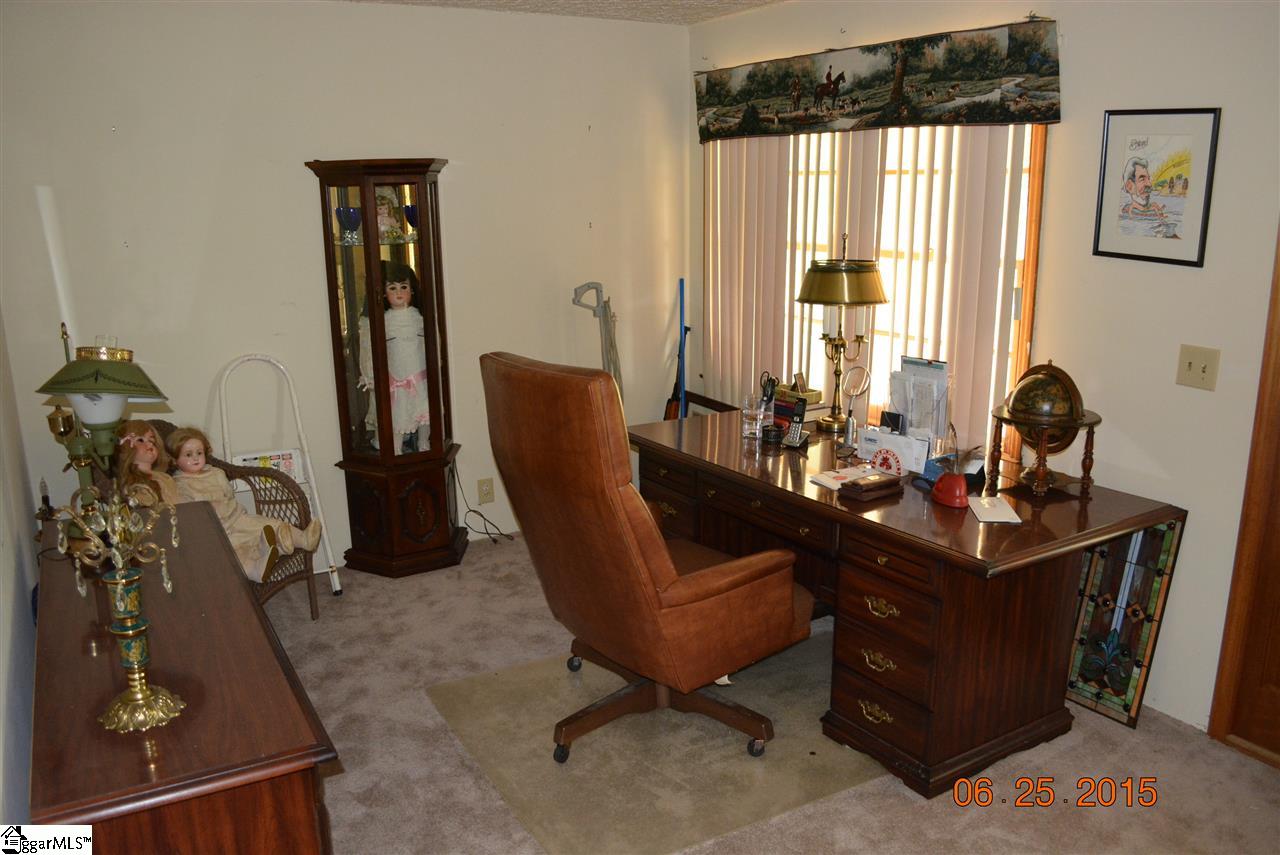 1710 Georgia Road Gray Court, SC 29645 - Photo 12 of 36