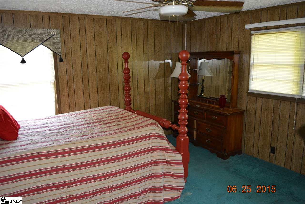 1710 Georgia Road Gray Court, SC 29645 - Photo 16 of 36