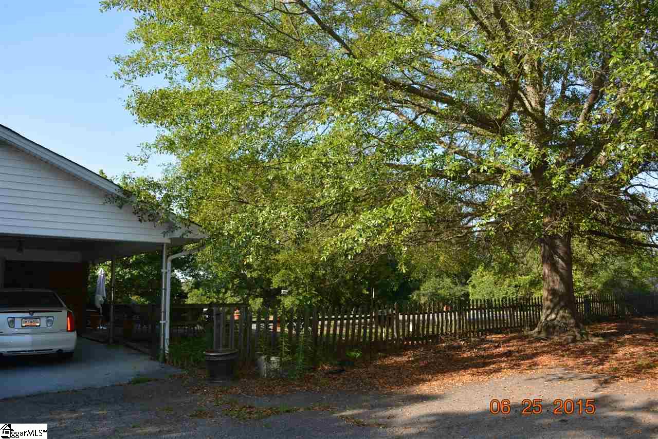 1710 Georgia Road Gray Court, SC 29645 - Photo 32 of 36
