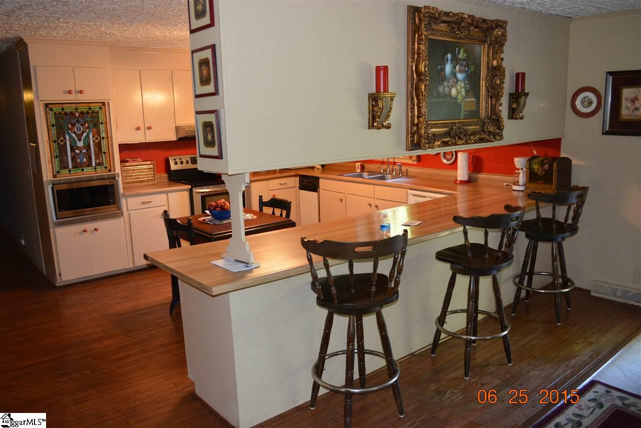 1710 Georgia Road Gray Court, SC 29645 - Photo 6 of 36