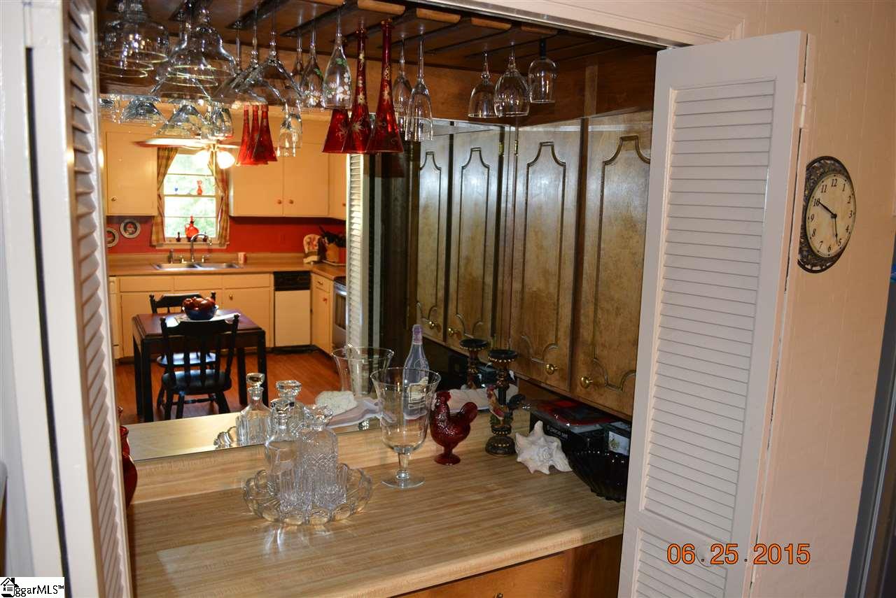 1710 Georgia Road Gray Court, SC 29645 - Photo 10 of 36
