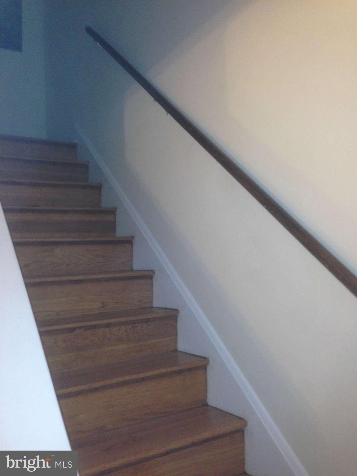 1728 Pin Oak Road Baltimore, MD 21234 - Photo 10 of 19 a view of entryway