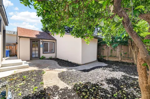 $1,289,000 | 1640 9th Avenue, Sacramento, CA 95818