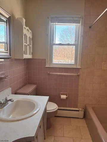 $2,250 | 31 Garbarino Avenue, Unit 2, Wanaque, NJ 07465