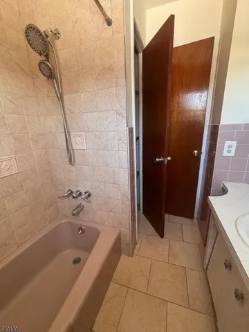 $2,250 | 31 Garbarino Avenue, Unit 2, Wanaque, NJ 07465