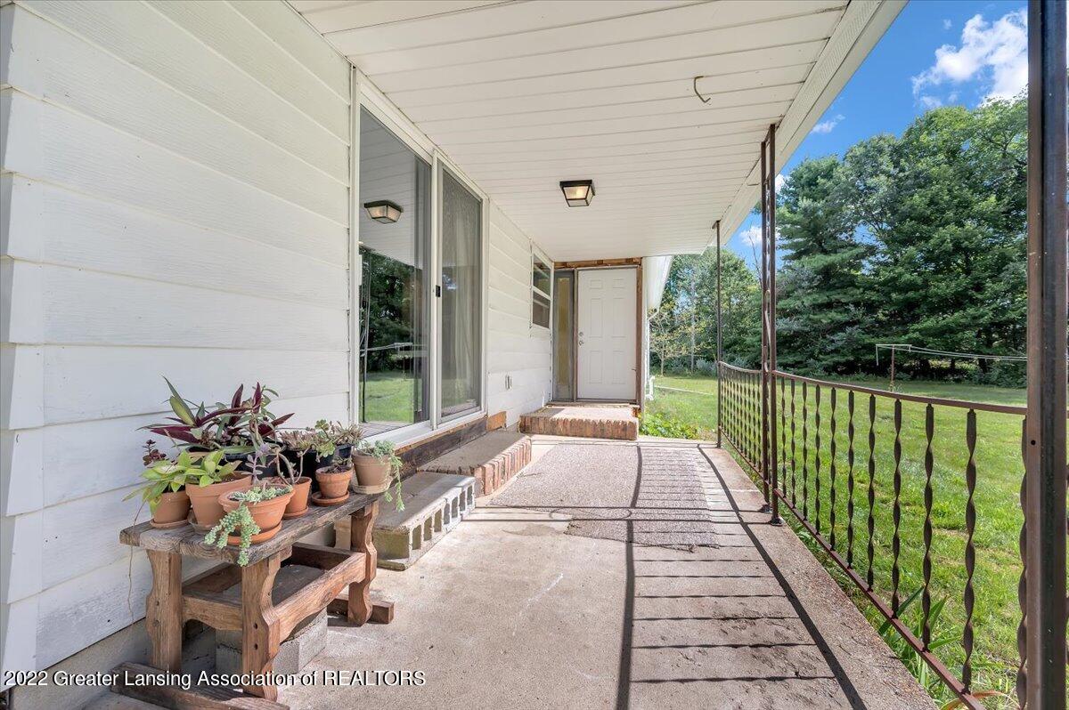 1700 Murray Road Dansville, MI 48819 - Photo 2 of 37 02-DSC_9582