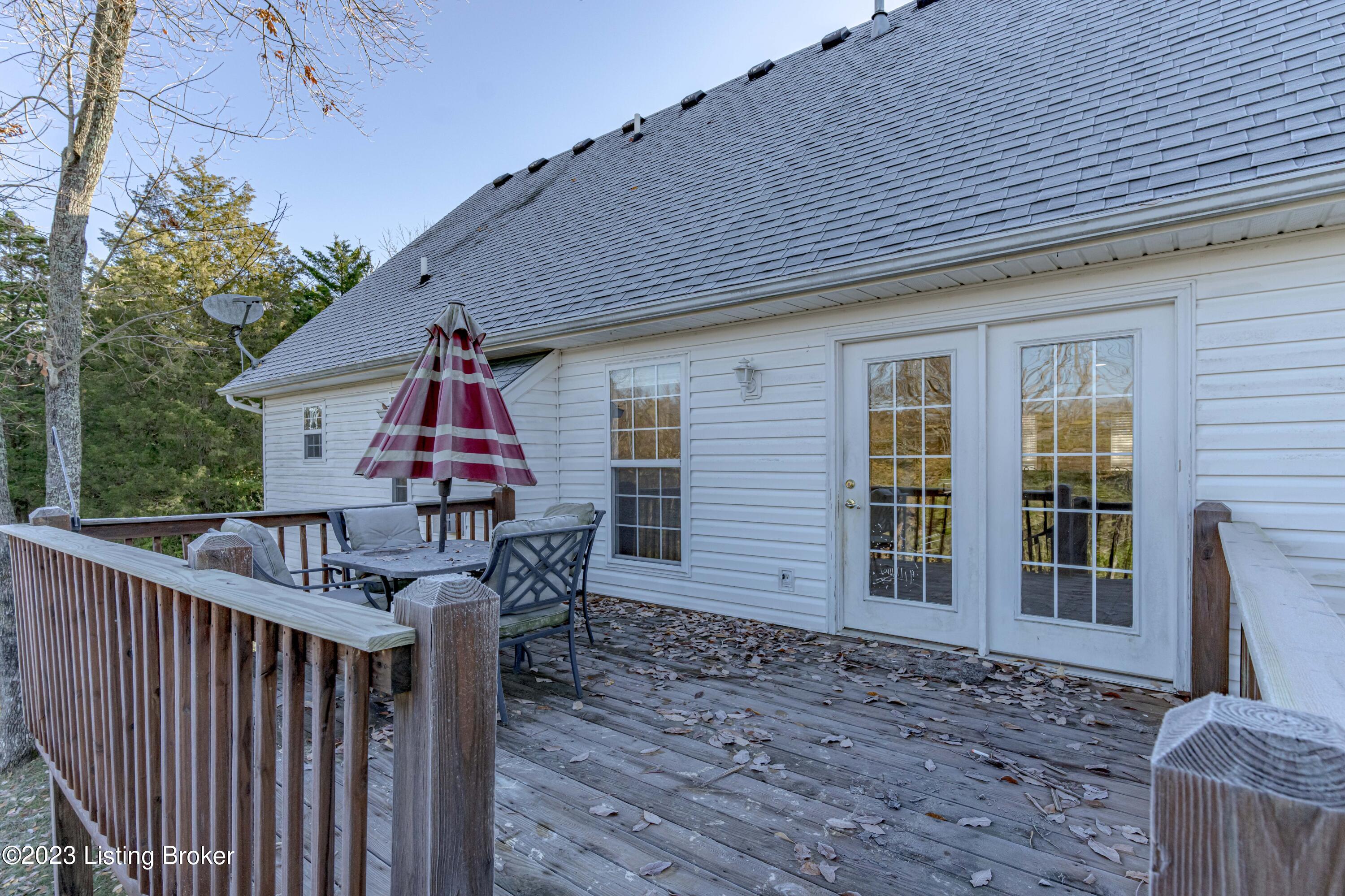 7110 Colton Road Crestwood, KY 40014 - Photo 66 of 95 DSC06541