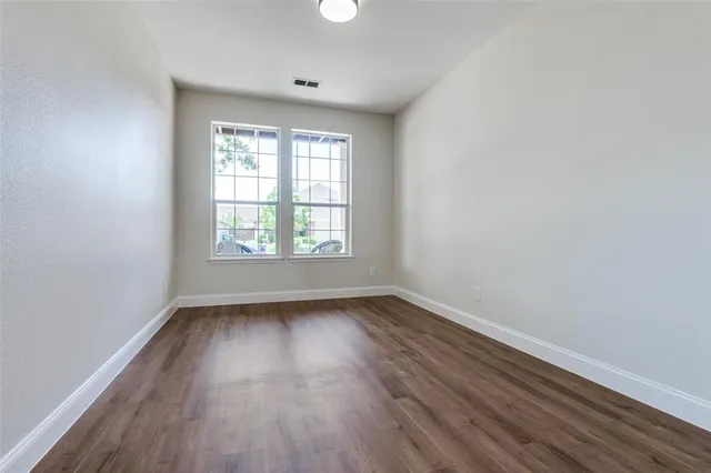 $399,000 | 1618 Wildflower Drive, Waxahachie, TX 75165