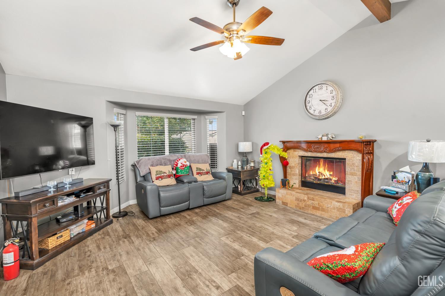 Undisclosed Address Bakersfield, CA 93313 - Photo 9 of 27