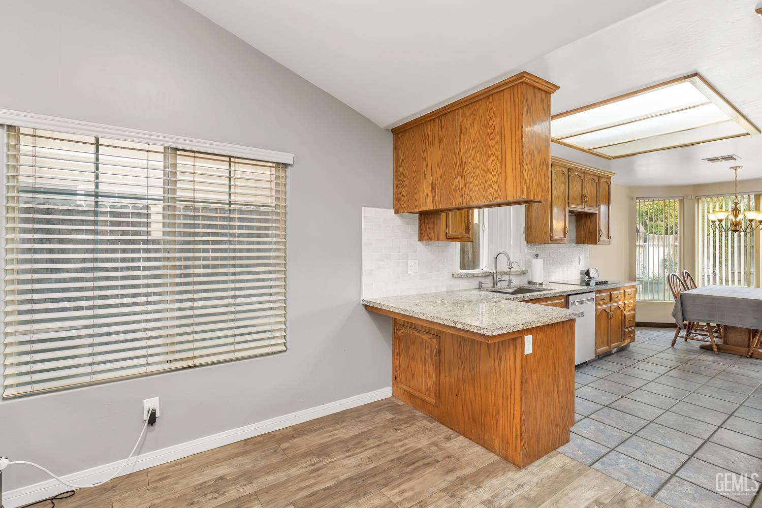 Undisclosed Address Bakersfield, CA 93313 - Photo 10 of 27