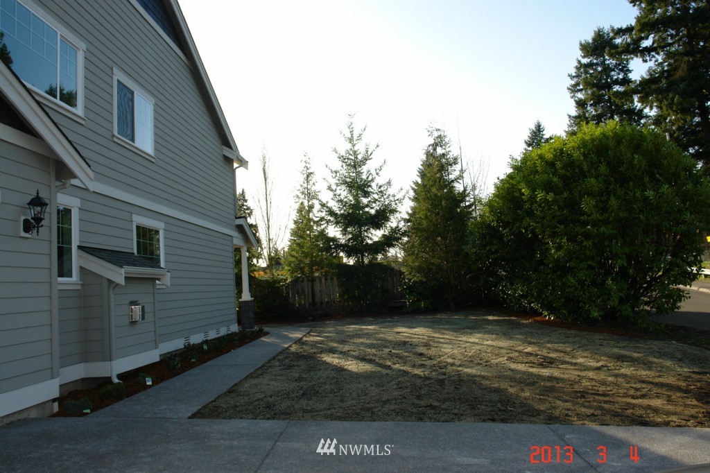 2632 Edmonds Avenue Northeast Renton, WA 98056 - Photo 14 of 15