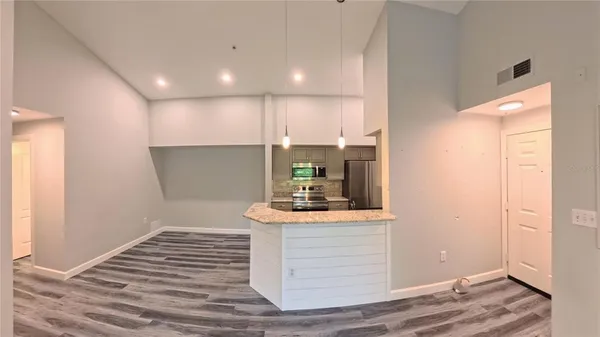 $1,950 | 4102 Central Sarasota Parkway, Unit 924, Sarasota, FL 34238