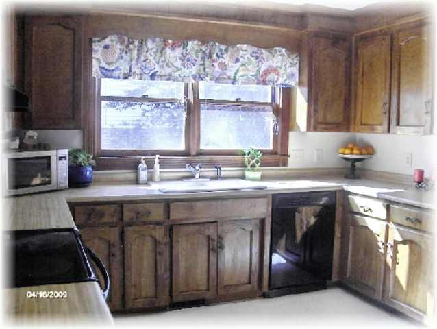 221 Burning Bush Road Mauldin, SC 29662 - Photo 8 of 25 Gallery Image 8
