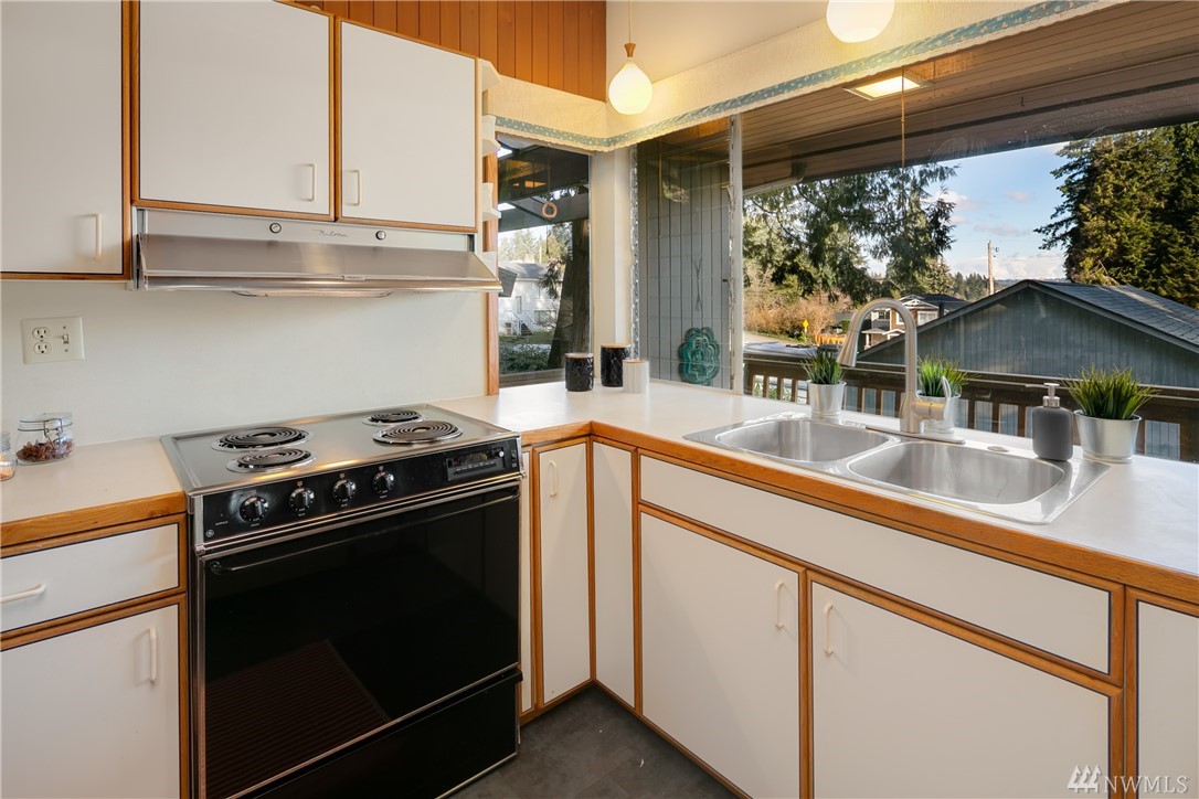 9305 Northeast 183rd Street Bothell, WA 98011 - Photo 13 of 25 Gallery Image 13