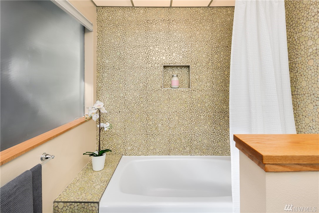 9305 Northeast 183rd Street Bothell, WA 98011 - Photo 18 of 25 Gallery Image 18