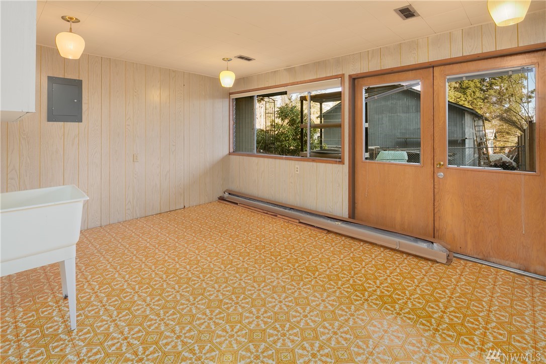 9305 Northeast 183rd Street Bothell, WA 98011 - Photo 22 of 25 Gallery Image 22