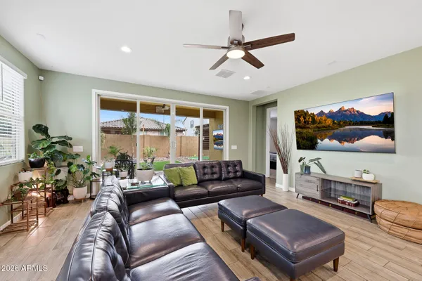 $615,000 | 2208 East Palmdale Lane, Gilbert, AZ 85298