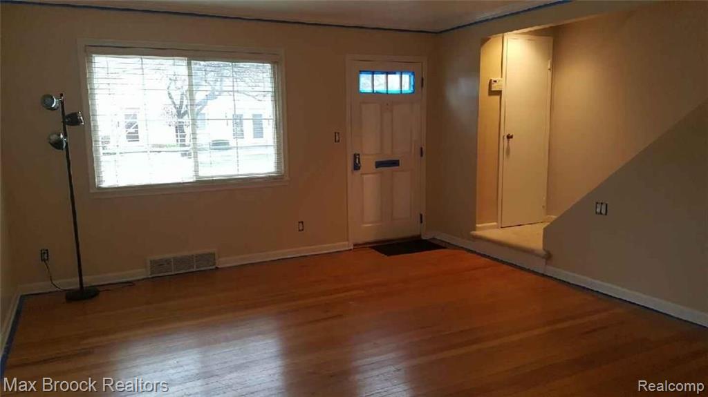 1756 Graefield Road Birmingham, MI 48009 - Photo 5 of 29