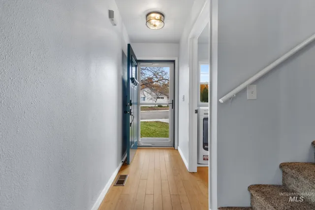 $460,000 | 4869 West Mystic Cove Way, Garden City, ID 83714