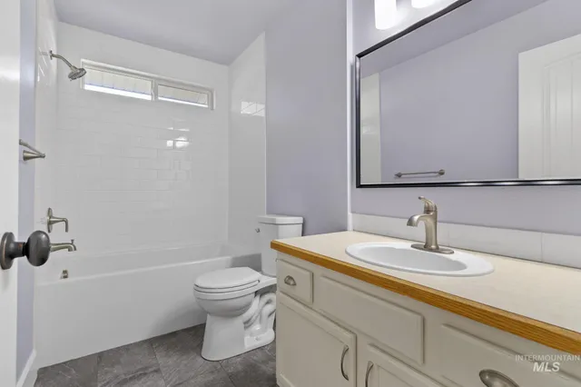 $460,000 | 4869 West Mystic Cove Way, Garden City, ID 83714