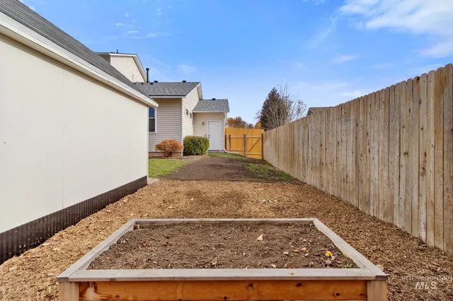 $460,000 | 4869 West Mystic Cove Way, Garden City, ID 83714