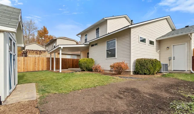 $460,000 | 4869 West Mystic Cove Way, Garden City, ID 83714