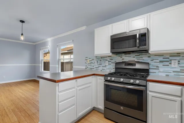 $460,000 | 4869 West Mystic Cove Way, Garden City, ID 83714