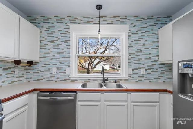 $460,000 | 4869 West Mystic Cove Way, Garden City, ID 83714