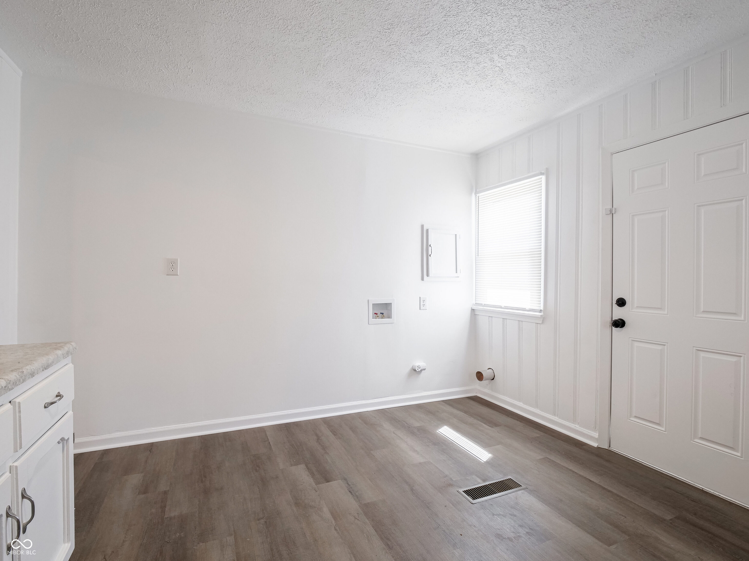 3042 Danbury Road Indianapolis, IN 46222 - Photo 19 of 43